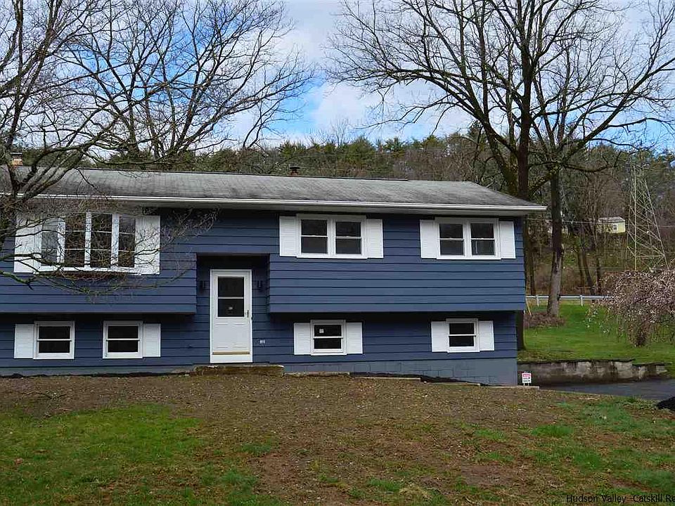 1st image of 30 Frederick Dr