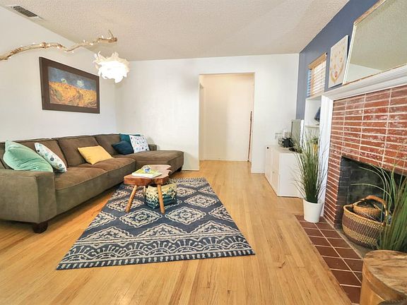 3rd image of 2458 18th Ave