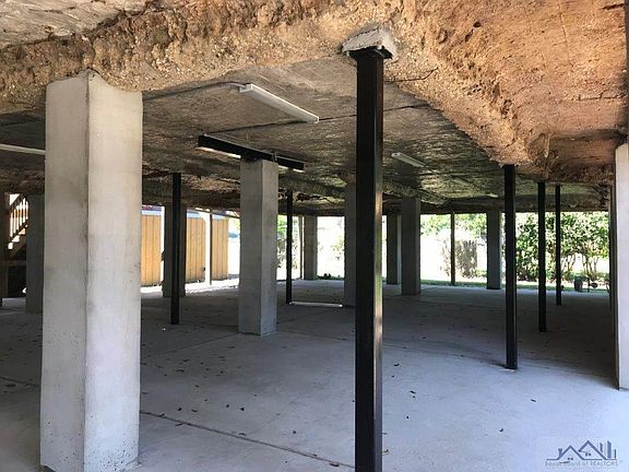4th image of 104 Dover Dr