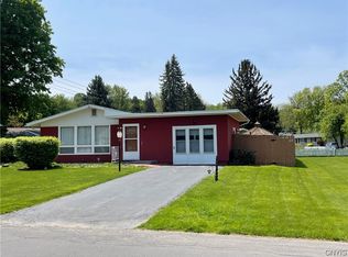 205 Farmington Dr, Camillus, NY 13031