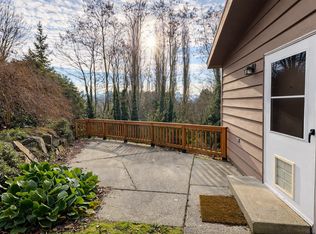 1813 Taylor Ave N, Seattle, WA 98109