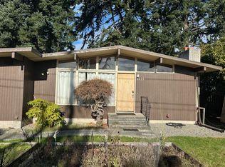 8025 214th Pl SW, Edmonds, WA 98026