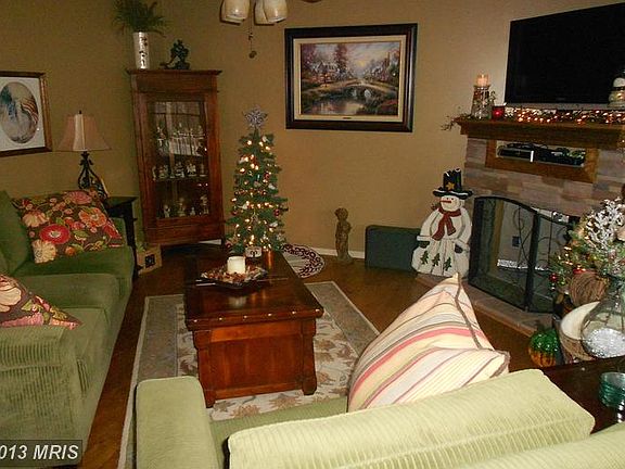 3rd image of 1910 Quiet Meadows Ct