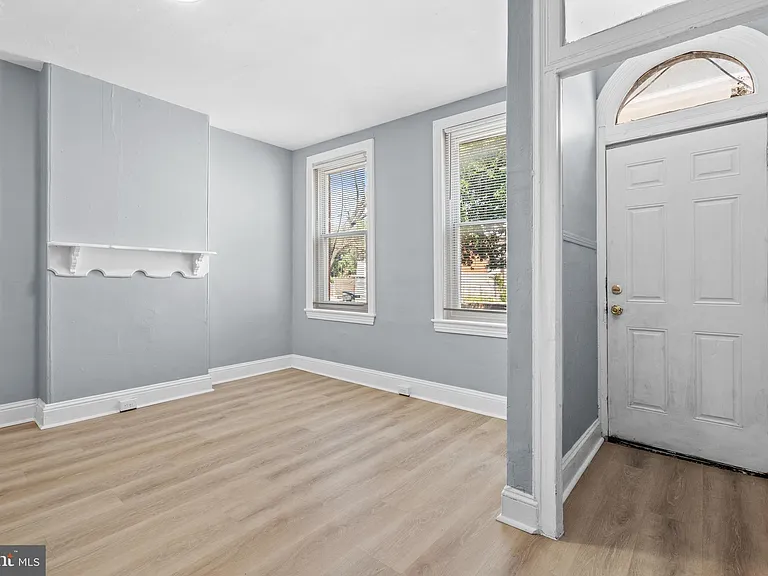 1638 W Juniata St — Photo 5
