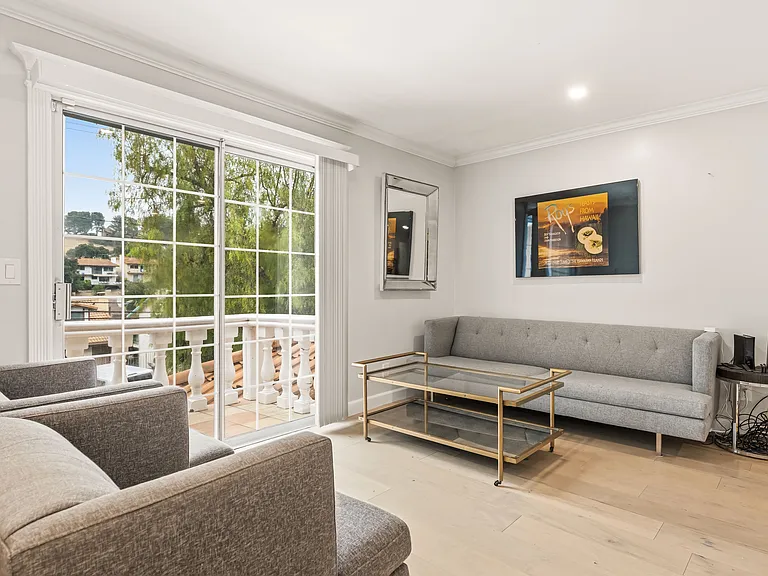 Gladiola Dr — Photo 50
