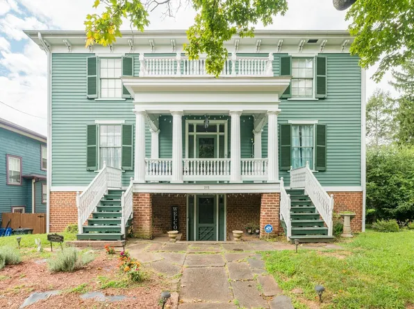 215 Harrison St, Lynchburg, VA 24504