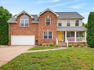843 Nandina Ct, Clarksville, TN 37043