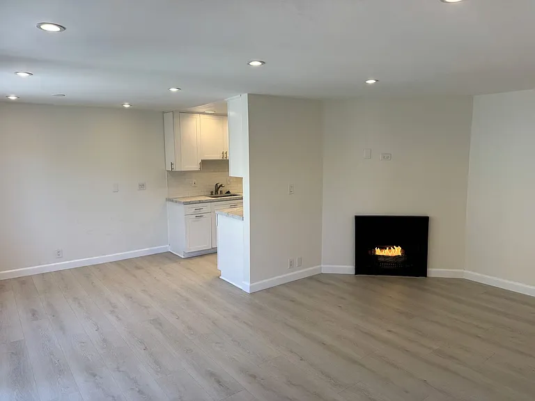 8163 Redlands St #40 — Photo 2
