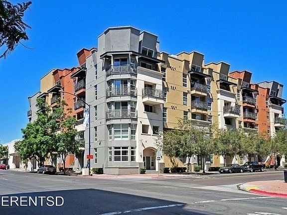 2nd image of 525 11th Ave Unit 1505