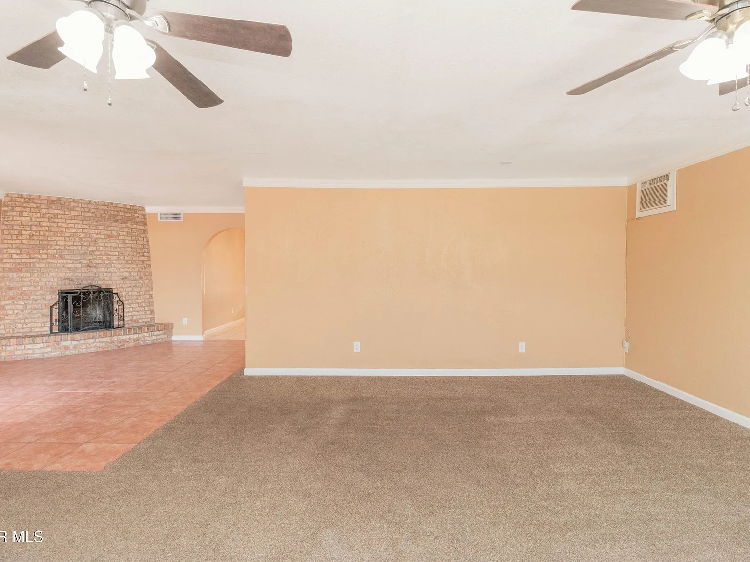 2 bed, 2.0 bath, 1350 sqft, $1,600 — Photo 2