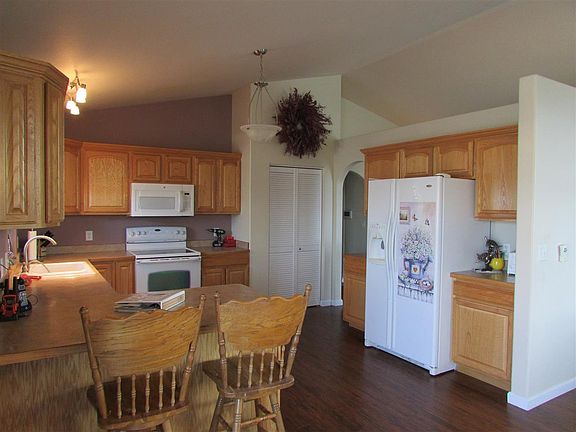 4th image of 3283 Arbor Dr