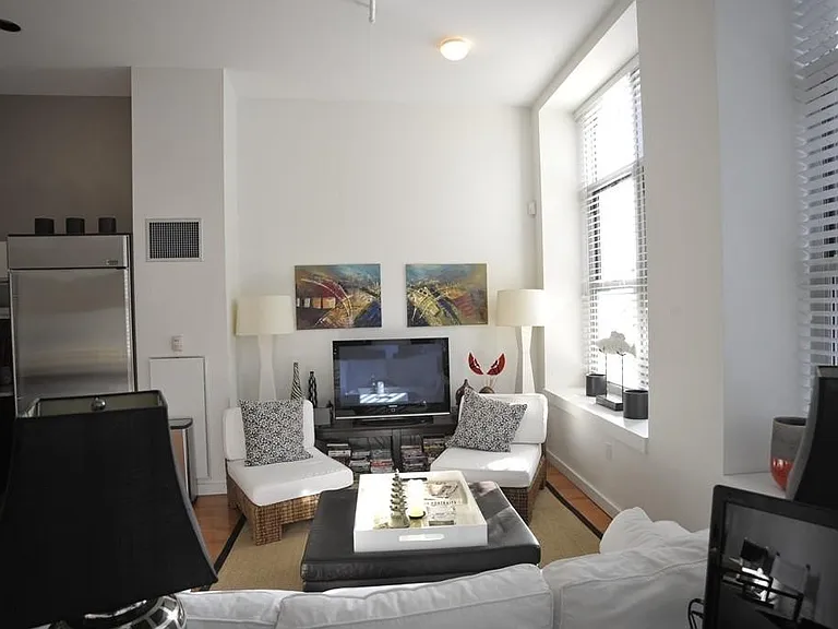 88 Kingston St #2F — Photo 6