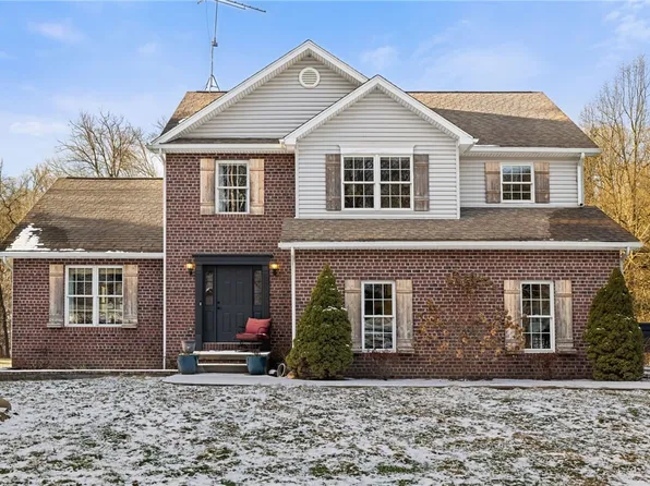 642 Portersville Rd, Ellwood City, PA 16117