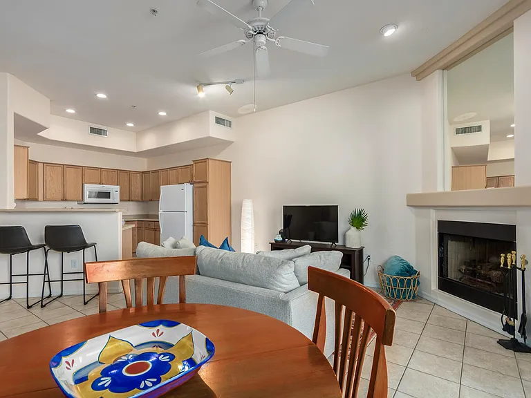 3800 S Cantabria Cir — Photo 14