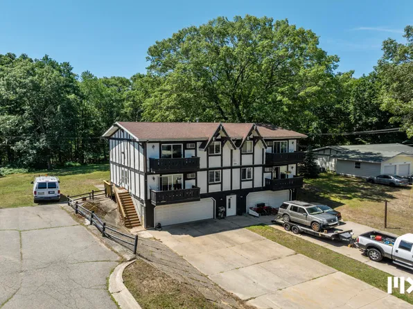 18278 Swiss Dr, Spring Lake, MI 49456