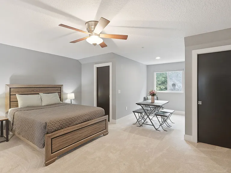 440 W Swoope Ave — Photo 16