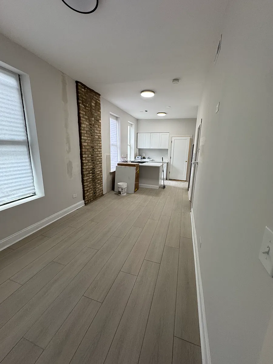 Building Photo - 2101 S Marshall Blvd #2F