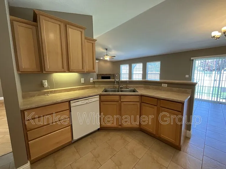 714 Wheatfield Rd — Photo 9