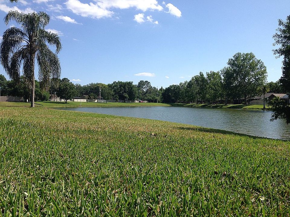 2nd image of 1733 Elk Spring Dr
