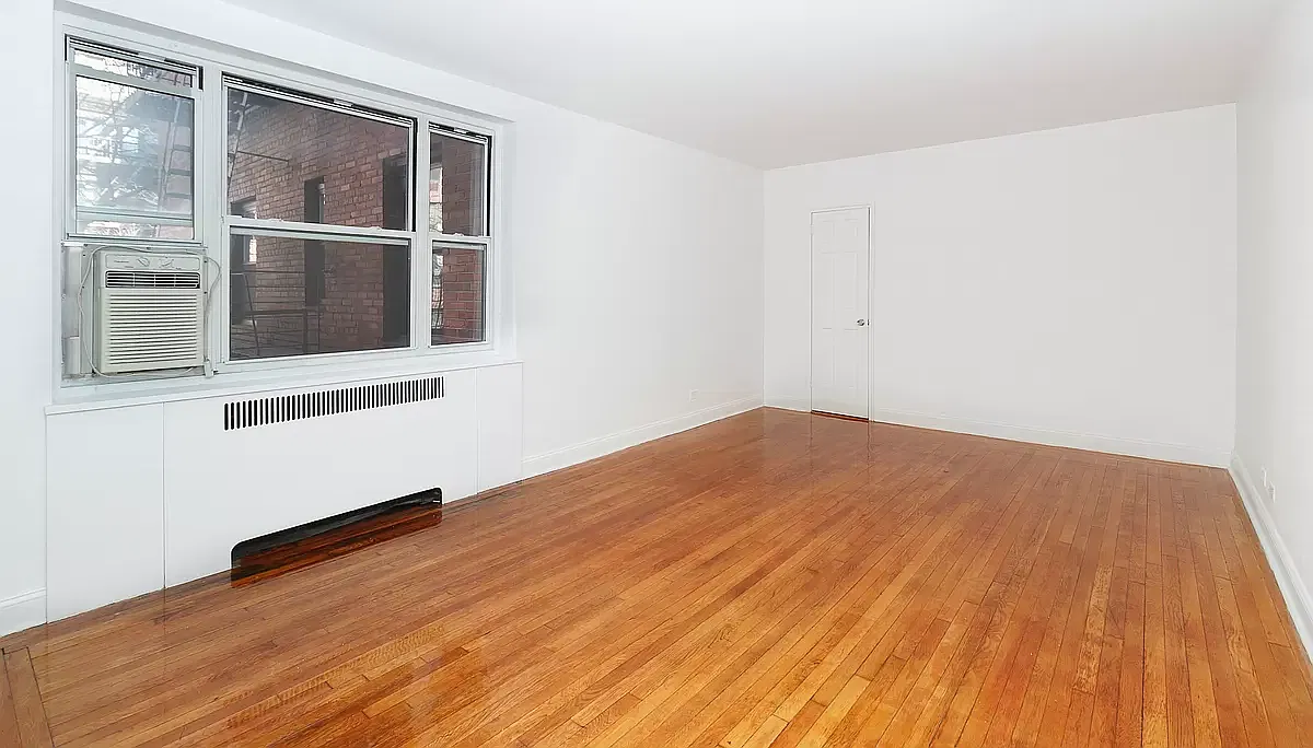 360 West 55th Street — Photo 2