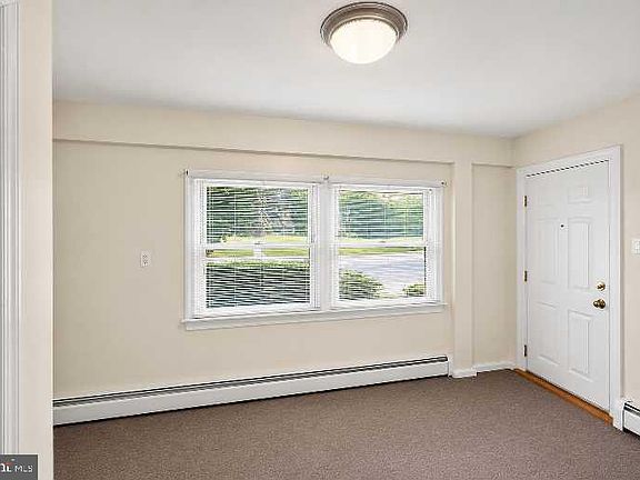 5th image of 434 W Walnut St