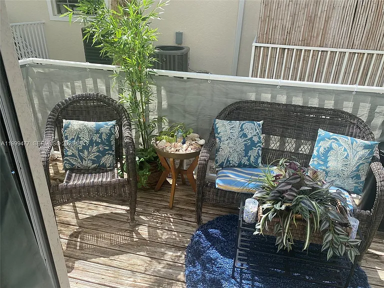 3304 Lisa Ln #102 — Photo 34