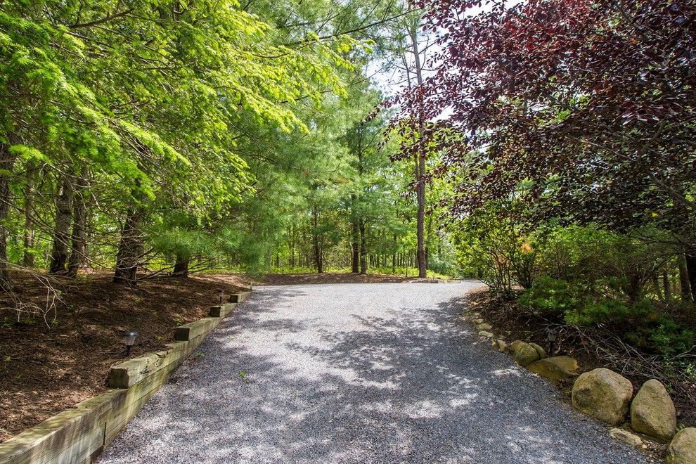 12 South Breeze Dr, Wainscott, NY 11975 Out East