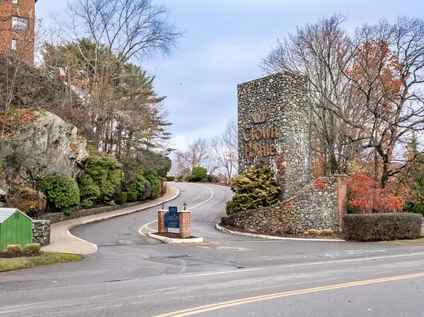 404 Paradise Rd APT 1T, Swampscott, MA 01907