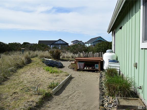 5th image of 1096 Fairwood Dr SW