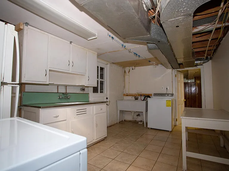 2849 Rogers Dr — Photo 18