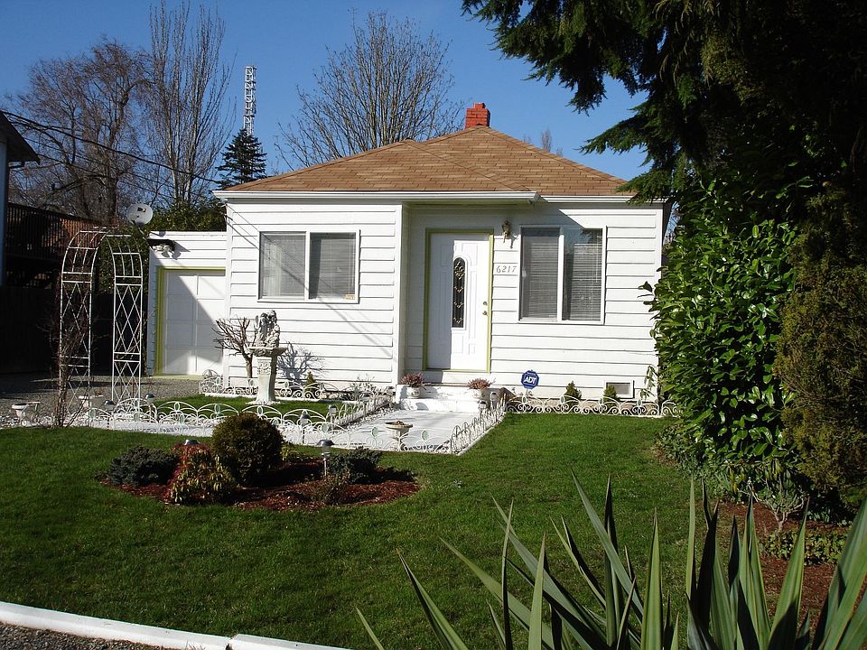 1st image of 6217 26th St NE