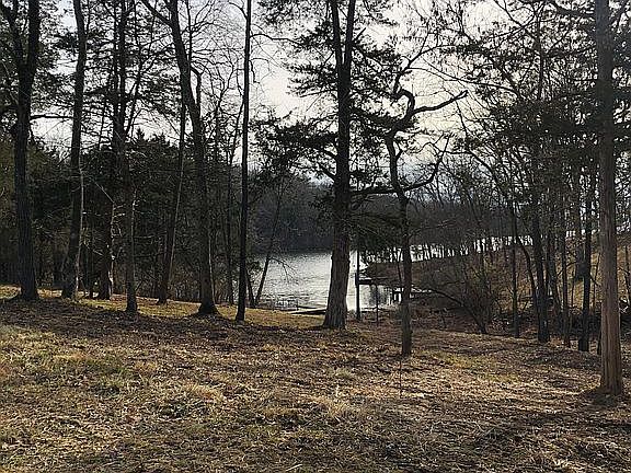 3rd image of 1016 Peninsula Dr