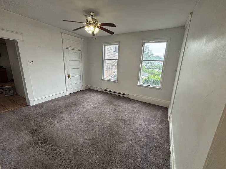 424 E Broad St #1 — Photo 11