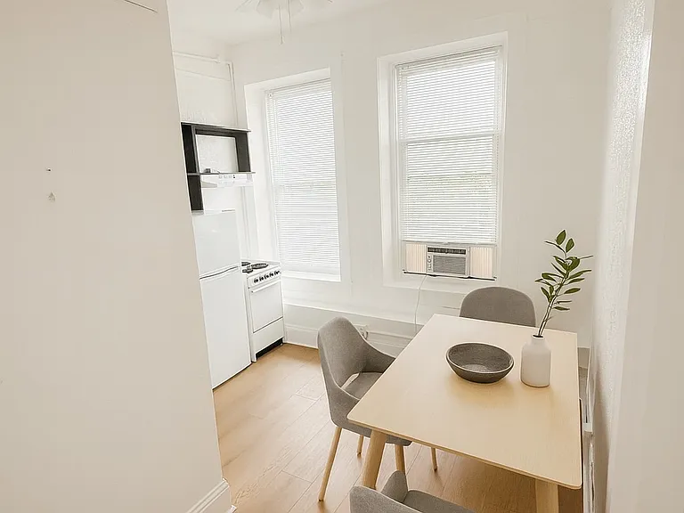 100 E Tarpon Ave #4 — Photo 7