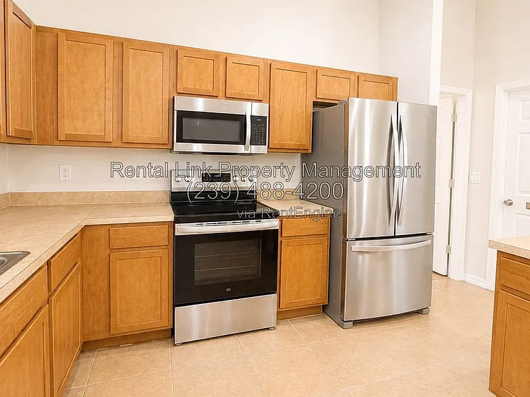 3012 30th St SW — Photo 12