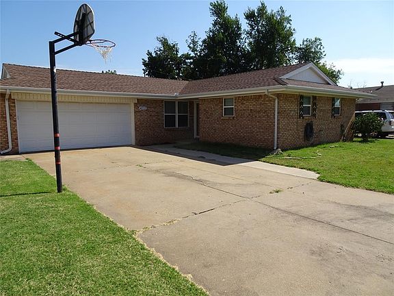 2nd image of 4717 Woodview Dr