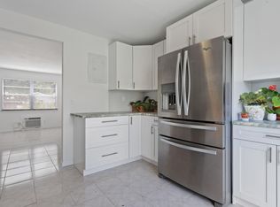 216 S Ocean Breeze St, Lake Worth, FL 33460
