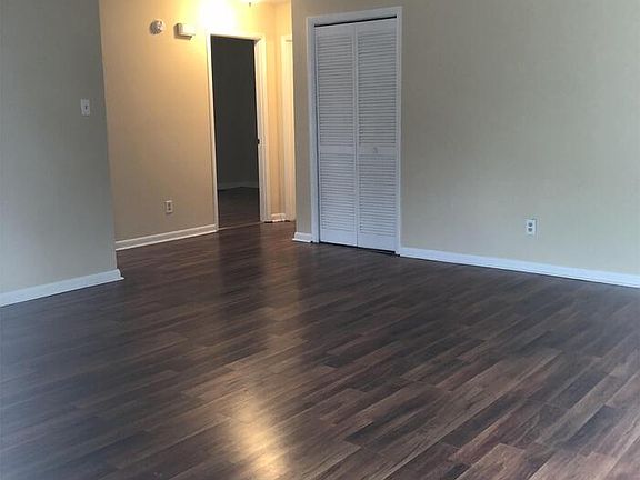 3rd image of 11824 E Gateway Dr SE APT C
