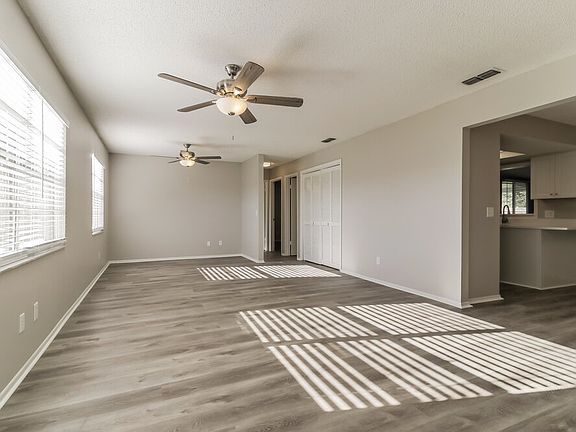 3rd image of 7615 Pine Hollow Ct