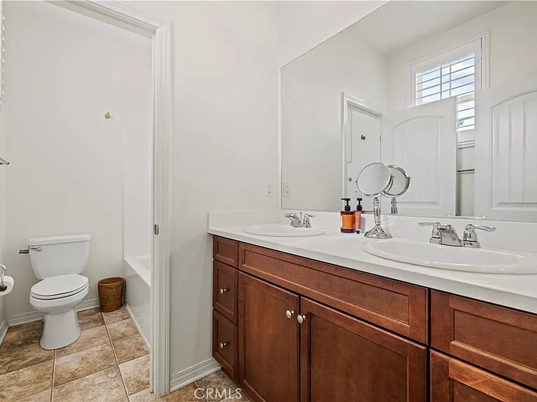 24157 Via Perla — Photo 23