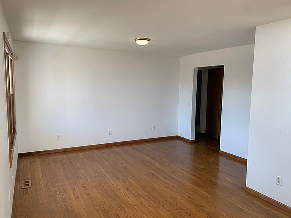5th image of 10422 Scarlet Oak Dr