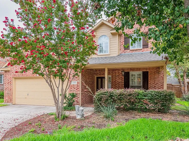 2212 Bayou Ct — Photo 1