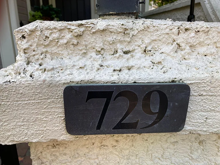 729 Victorian Pl — Photo 3