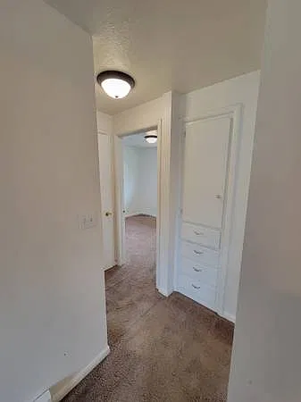 2 bed, 1000 sqft, $895 — Photo 4