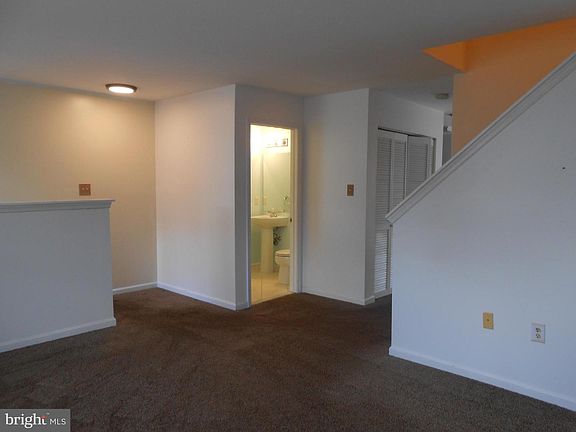 5th image of 1526 Thomas Jefferson Ct #1526
