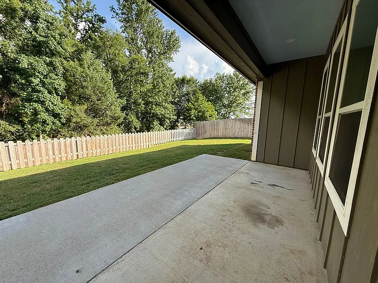 1037 Stagecoach Bnd — Photo 24