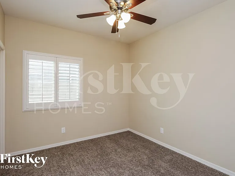 376 W Flame Tree Ave — Photo 11