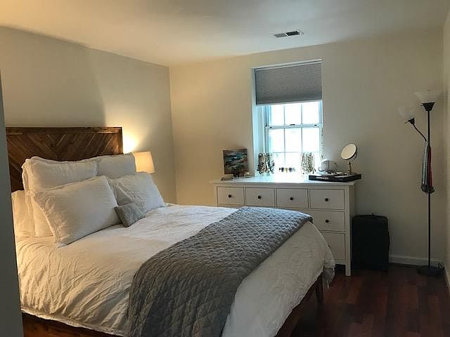 1st image of 2871 S Buchanan St APT C1