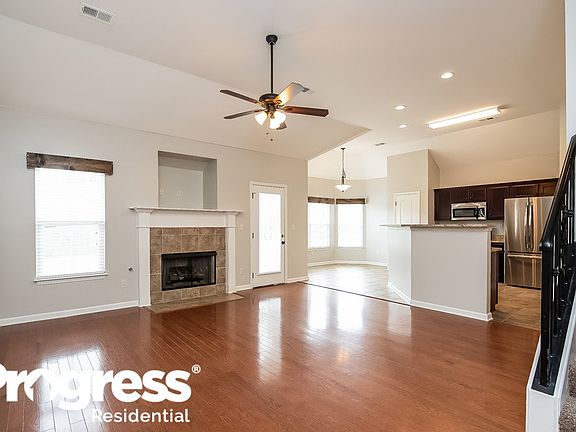 2nd image of 2731 Harvest Tree Dr