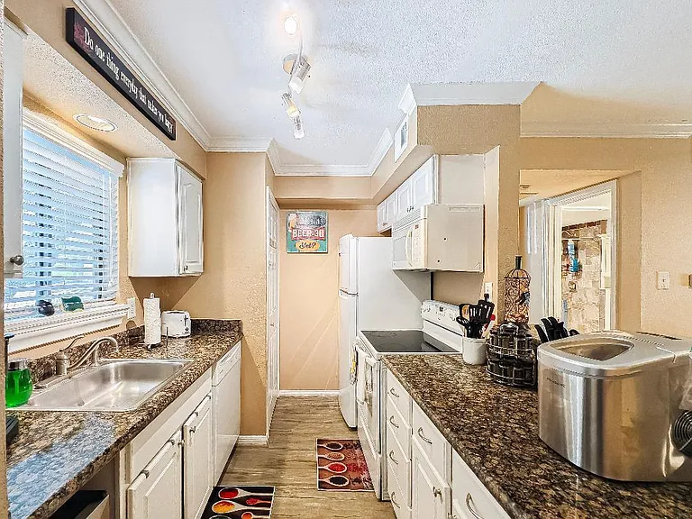 12100 Melville Dr #628 — Photo 11